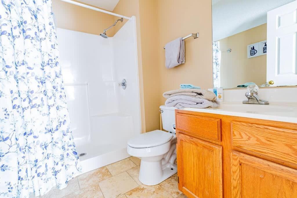 Cozy Pigeon Forge Home W Hot Tub Near River Luaran gambar