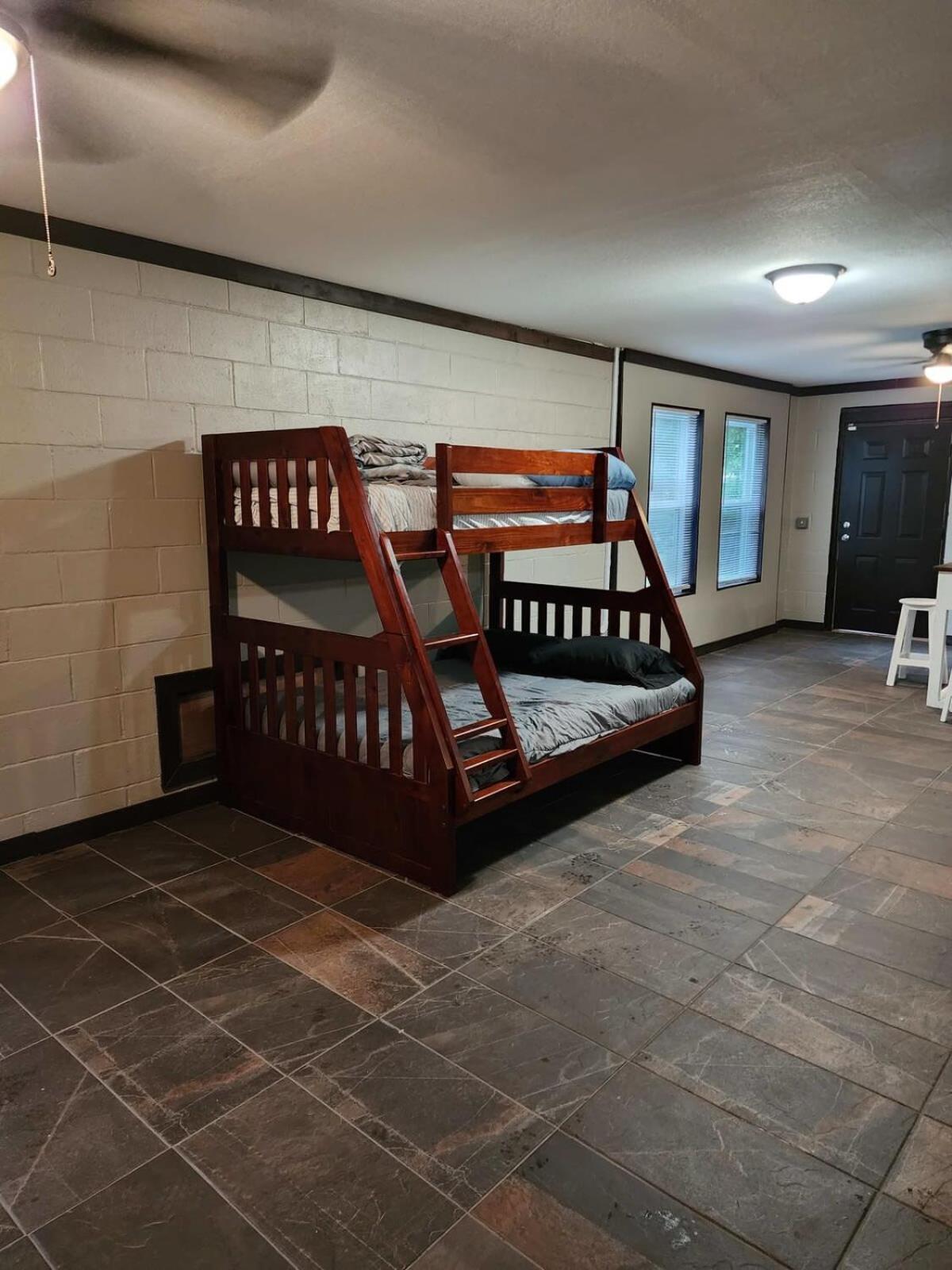 Cozy Pigeon Forge Home W Hot Tub Near River Luaran gambar